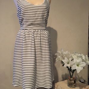 Stylish dress stripe v shape back
